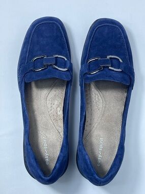 Easy Spirit Women’s Blue Suede Slip-On Loafers with Metal Bite Size 9.5